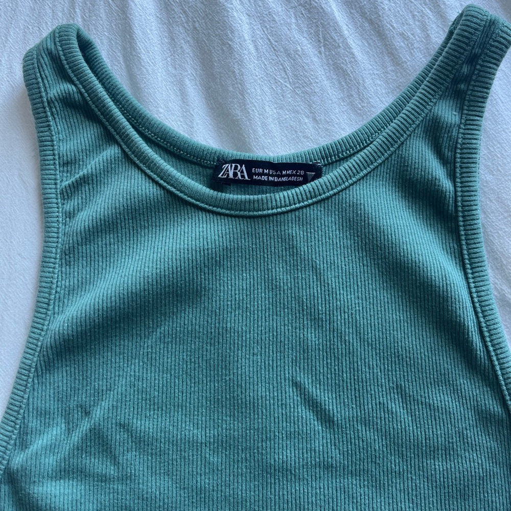 Zara Green Cropped Tank - Picture 3 of 7